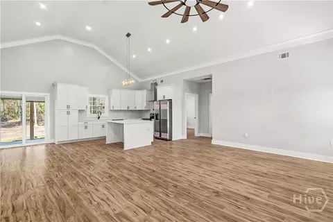 Living - 608 W Ninth St, Rincon, GA 31326 photo 3 of 4