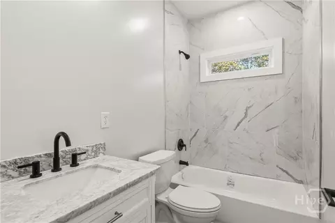 Bath - 608 W Ninth St, Rincon, GA 31326 photo 3 of 3