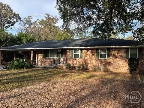 64 Lee Ave, Garden City, GA 31408