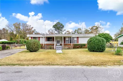 125 Cedarbrook Dr, Savannah, GA 31405