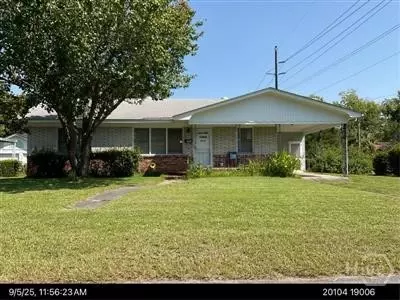 1818 E 60th St, Savannah, GA 31404