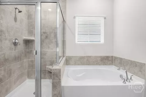 Bath - 138 Binscombe Ln, Pooler, GA 31322 photo 3 of 3