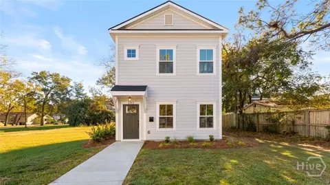 643 E 32nd St, Savannah, GA 31401