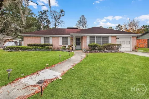 222 Dyches Dr, Savannah, GA 31406