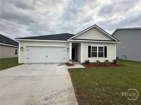 157 Juniper Dr, Hinesville, GA 31313