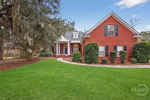 273 Shadow Moss Cir, Richmond Hill, GA 31324