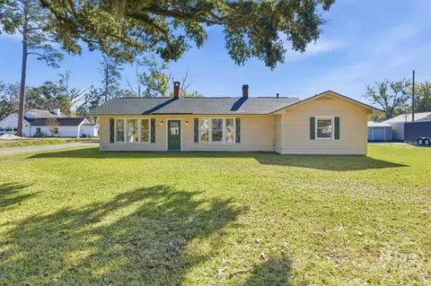 87 Magnolia St, Richmond Hill, GA 31324