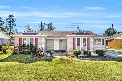 225 Holiday Dr, Savannah, GA 31419