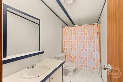 Bath - 120 Eagle Dr, Springfield, GA 31329 photo 2 of 2