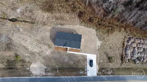 1082 Pipkin Rd, Hinesville, GA 31313