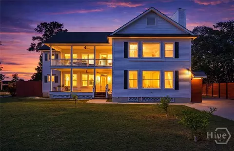 223 Lakeshore Dr, Savannah, GA 31419