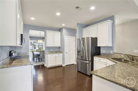 Kitchen - 17 Belle Gate Ct, Pooler, GA 31322 photo 2 of 4