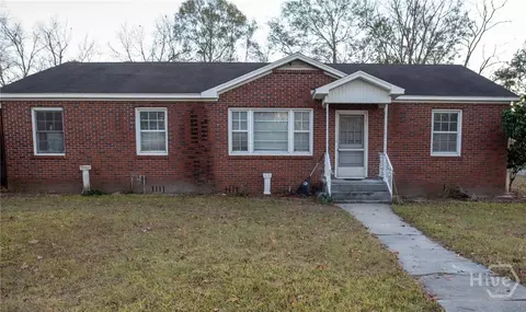 712 Rosedale Ave, Claxton, GA 30417