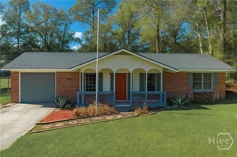 679 Mcdowell Rd, Hinesville, GA 31313