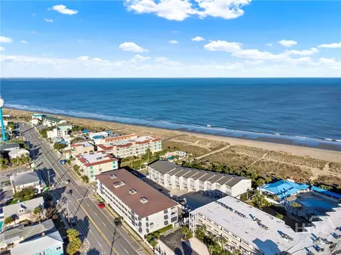 1 3rd St #2, Tybee Island, GA 31328