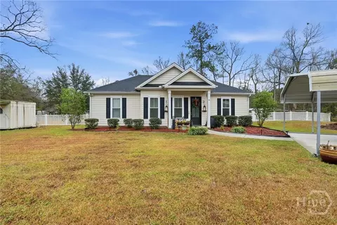 30 Willa Rd, Richmond Hill, GA 31324