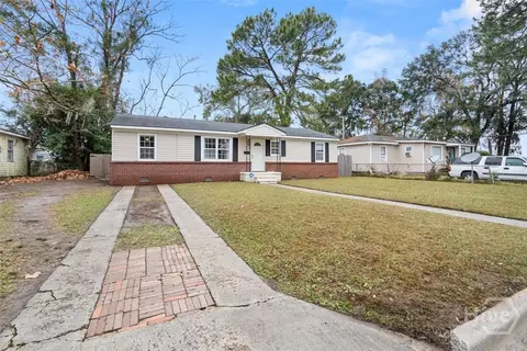 325 Manor Dr, Savannah, GA 31404