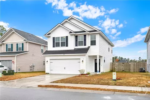121 Centennial Ct, Hinesville, GA 31313