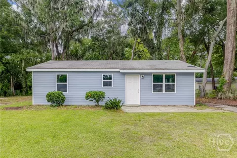 506 E Montgomery Cross Rd, Savannah, GA 31406