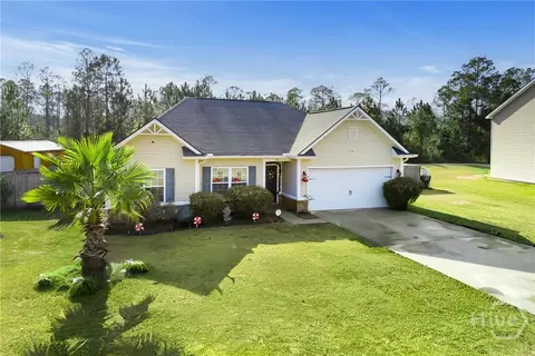 351 Owens St NE, Ludowici, GA 31316