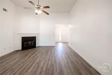 Living - 104 Terraza Ln, Savannah, GA 31405 photo 2 of 3