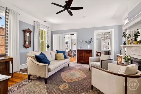 15 E Jones St #3B, Savannah, GA 31401