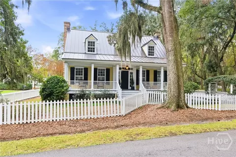 52 Magnolia Ln, Richmond Hill, GA 31324