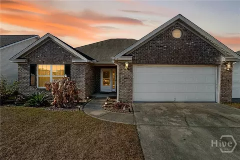 3 Rainier Ln, Savannah, GA 31405