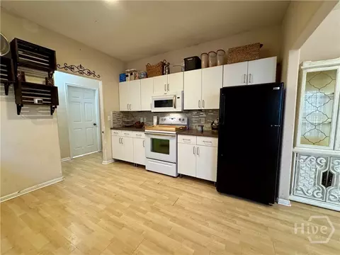 Kitchen - 160 Ethridge Pl, Gray, GA 31032 photo 3 of 5
