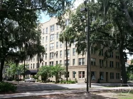 106 W Gwinnett St #4D, Savannah, GA 31401