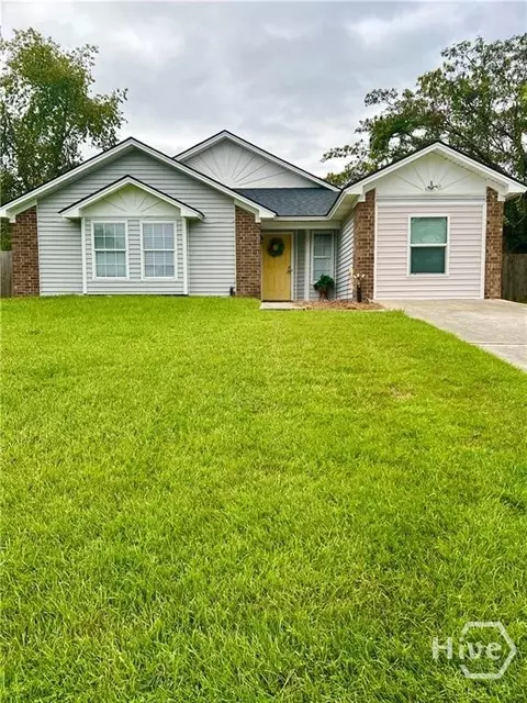 94 Woodcock Dr, Richmond Hill, GA 31324