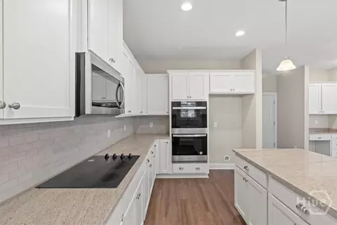 Kitchen - 4 Cottonfield Dr, Guyton, GA 31312 photo 2 of 4