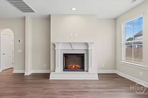 Living - 4 Cottonfield Dr, Guyton, GA 31312 photo 3 of 9