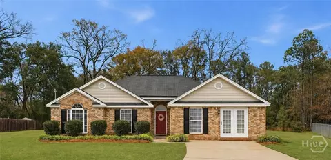 35 Farmers Cir, Ellabell, GA 31308