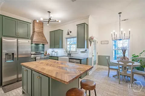Kitchen - 235 Hawk Hammock Dr, Springfield, GA 31329 photo 2 of 4