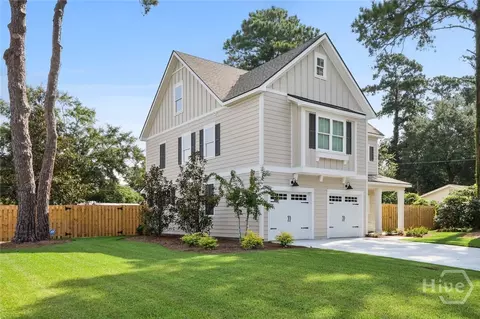 211 Sea Island Dr, Savannah, GA 31410