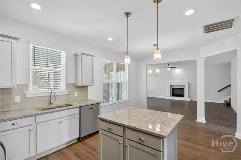 Kitchen - 5 Oakmont Dr, Guyton, GA 31312 photo 4 of 5