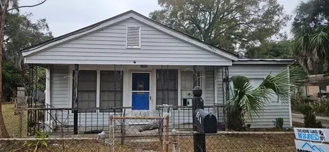 214 Godsells St, Savannah, GA 31405