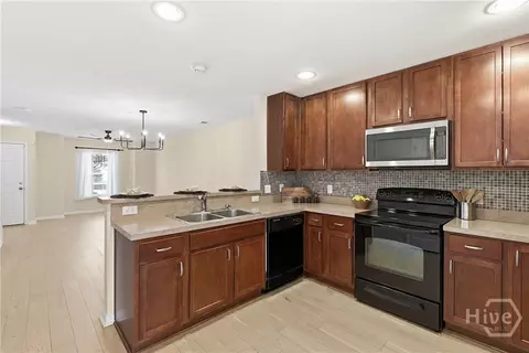 Kitchen - 19 Timber Crest Ct, Savannah, GA 31407 photo 2 of 3