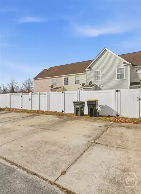 Exterior - 19 Timber Crest Ct, Savannah, GA 31407 photo 4 of 7