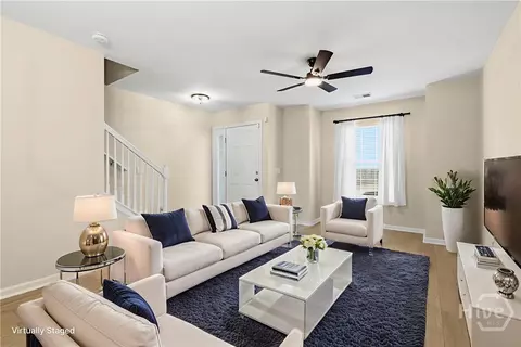 Living - 19 Timber Crest Ct, Savannah, GA 31407 photo 1 of 2