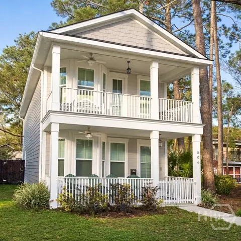 806 E 35th St, Savannah, GA 31401