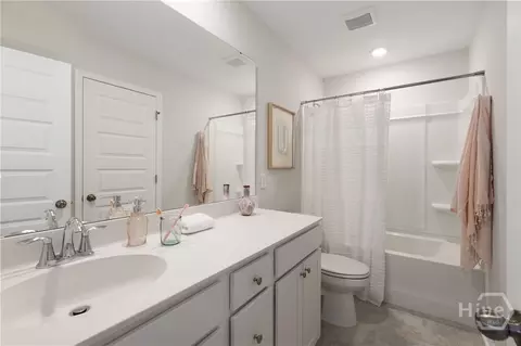 Bath - 768 Blue Moon Xing, Pooler, GA 31322 photo 4 of 4