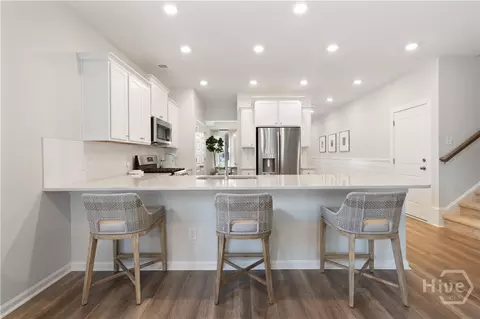 Kitchen - 768 Blue Moon Xing, Pooler, GA 31322 photo 2 of 2