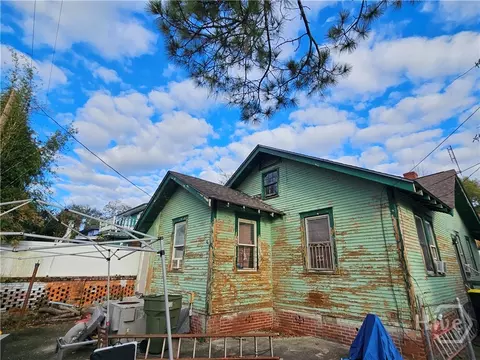 645 E 40th St, Savannah, GA 31401 photo 4
