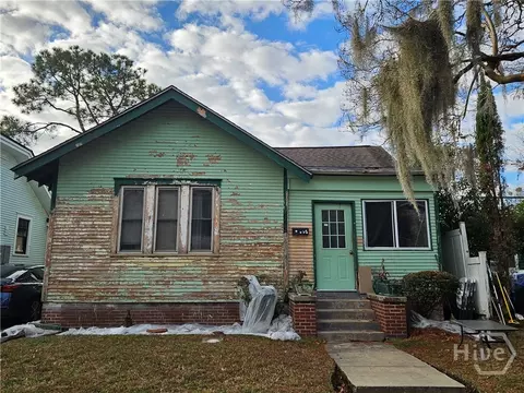 645 E 40th St, Savannah, GA 31401