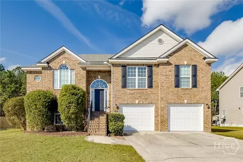 109 Parker Ln, Richmond Hill, GA 31324