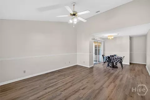 Living - 13 Longleaf Cir, Pooler, GA 31322 photo 3 of 4
