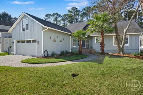 15 Riding Ln, Savannah, GA 31411