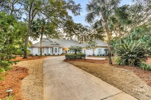 7 Gossamer Ln, Savannah, GA 31411